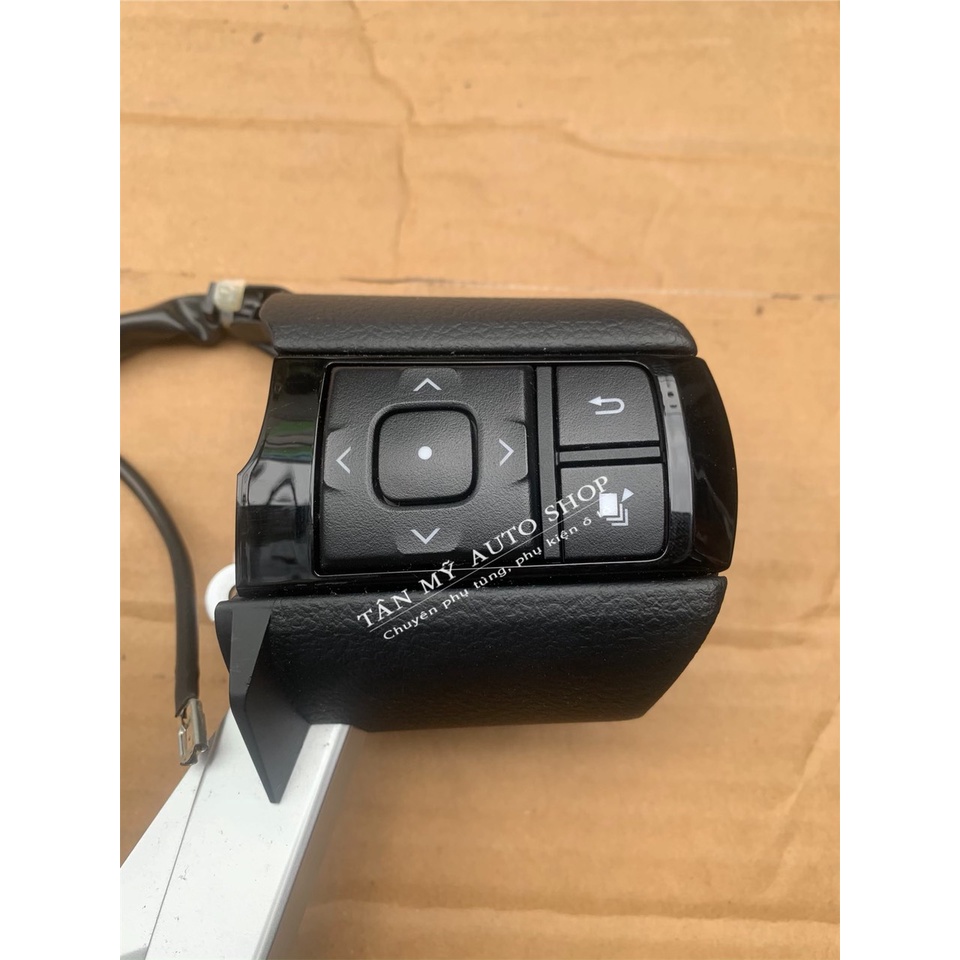 Phím tích hợp vô lăng Fortuner / Hilux 2017-2021 hàng CHÍNH HÃNG