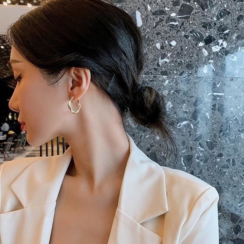 Khuyên tai kim loại kiểu dáng đơn giản hợp thời trang 210807
