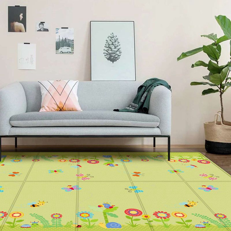 Thảm xốp lót sàn cỡ lớn có thể gấp gọn tiện dụng cho bé tập bò