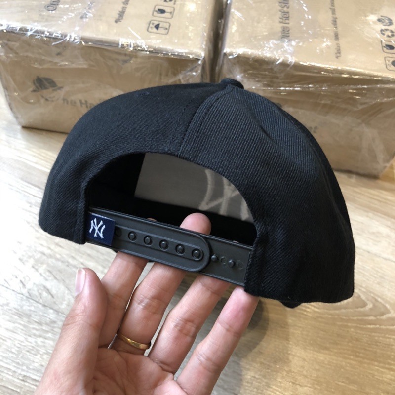 Nón NY trucker cap logo trắng