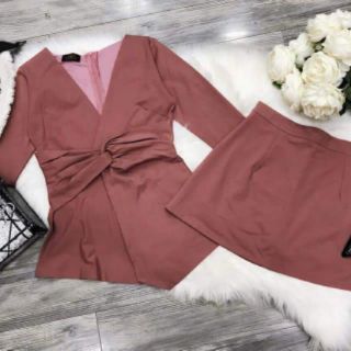 Set áo xoắn eo+ quần váy
