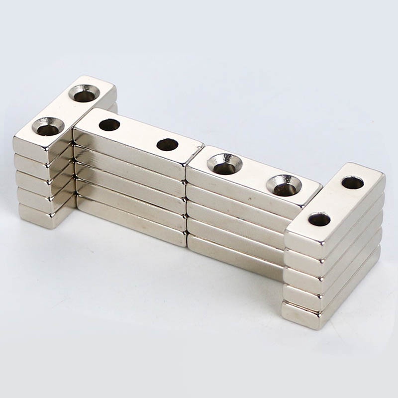 Nam châm chữ nhật 30x10x5mm 2 lỗ vát