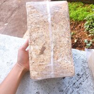 Mùn ép lót chuồng cho hamster ( Ít bụi )