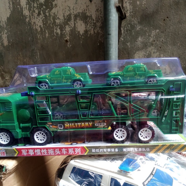 Đồ chơi xe 2 tầng chở 4 ô tô