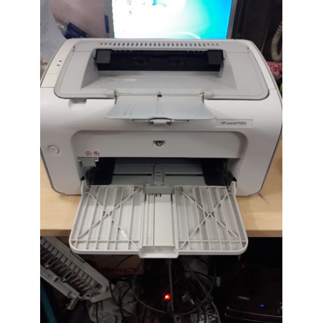 Máy in hp laserjet 1005. Máy hình thức nhỏ gọn hình thức còn mới. Phù hợp in gia đình và cá nhân.