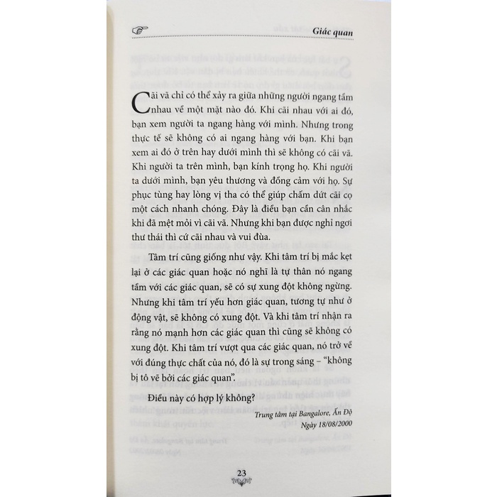 Sách - Ngợi ca tình yêu thương - Tác giả Gurudev Sri Sri Ravi Shankar