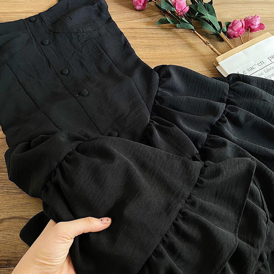 Đầm đen sexy cho ngày hè, dành cho cô nàng năng động cá tính