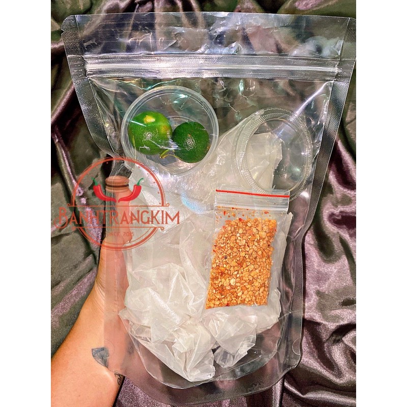 Bánh tráng chấm muối tắc