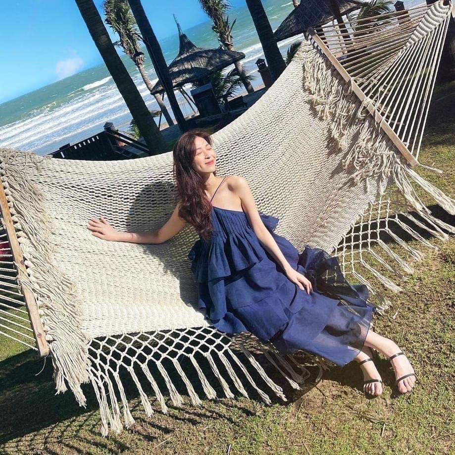 Đầm maxi tầng cổ yếm Chiếc Đầm Chanh xả này lên from đẹp nhức nhói lunn nhaa😍 Diện đi tiệc tùng Sang Xịn đẹp xĩu lunn í