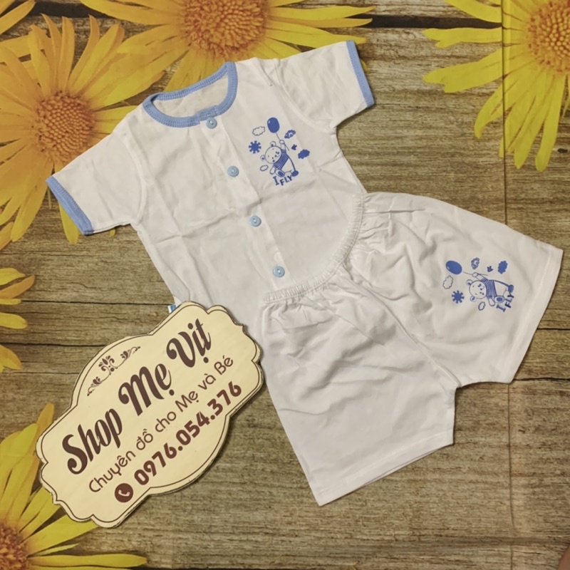 Bộ cộc tay trắng cài giữa Thái Hà Thịnh