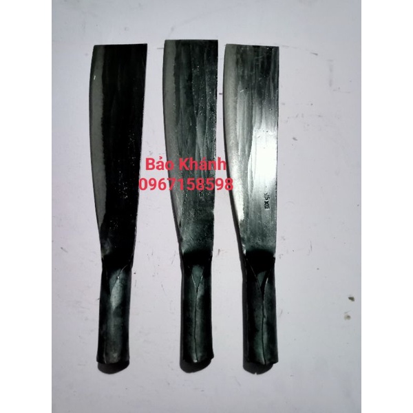 Dao tông chặt cây chặt xương.