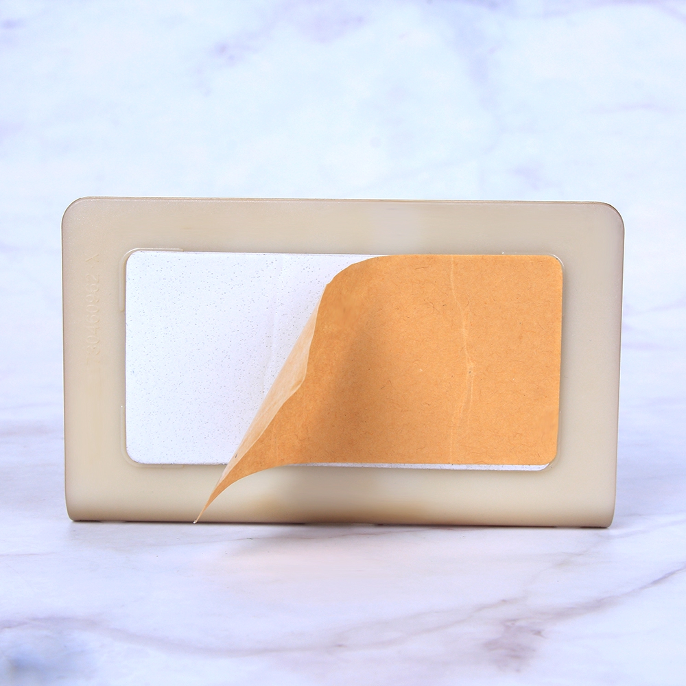 Giá đỡ sạc điện thoại gắn tường tiện dụng