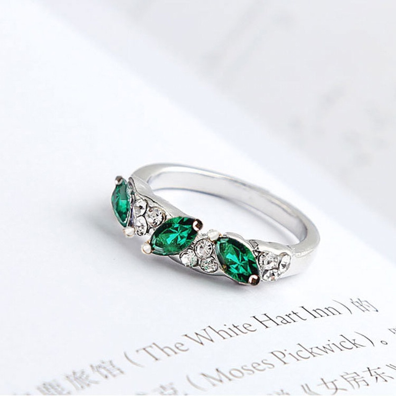Nhẫn Thời Trang Đính Đá Pha Lê Xanh Lá Sang Trọng Phong Cách Vintage Cho Nữ