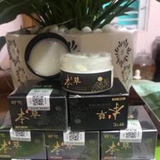 Kem loại bỏ mụn thịt và sáng da quanh mắt
