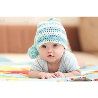 Tranh dán tường Hình Em Bé Baby Cực dễ thương