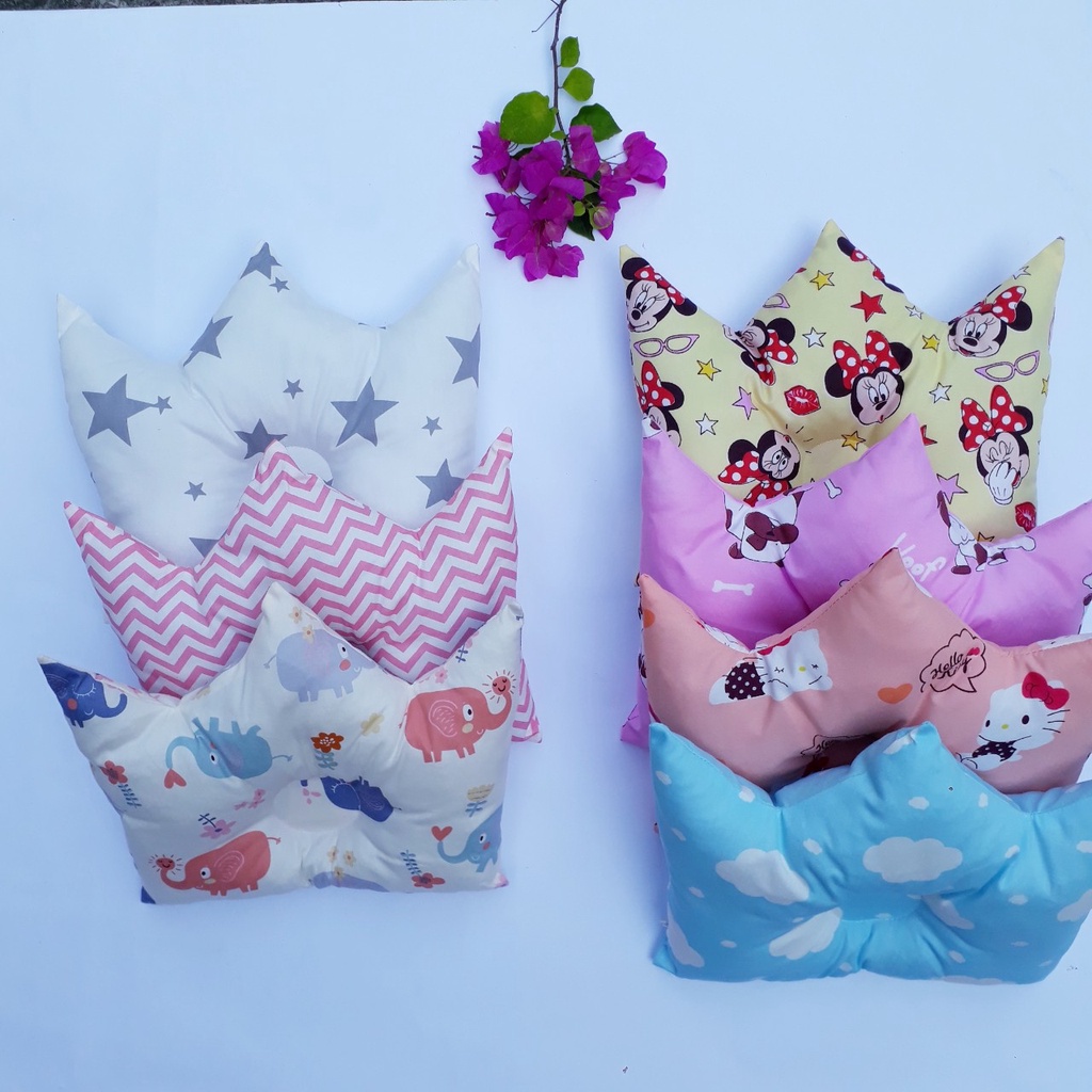 Gối Lõm Cho Trẻ Sơ Sinh Chống Bẹp Đầu Hình Vương Niệm Chất Liệu Cotton Thấm Hút Mồ Hôi Mềm Min Êm Ái