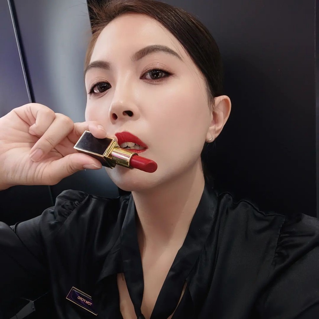 Son Thỏi Tom Ford 16 Scarlet Rouge