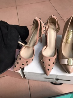 Thanh lý giày auth và q chau 35, 36