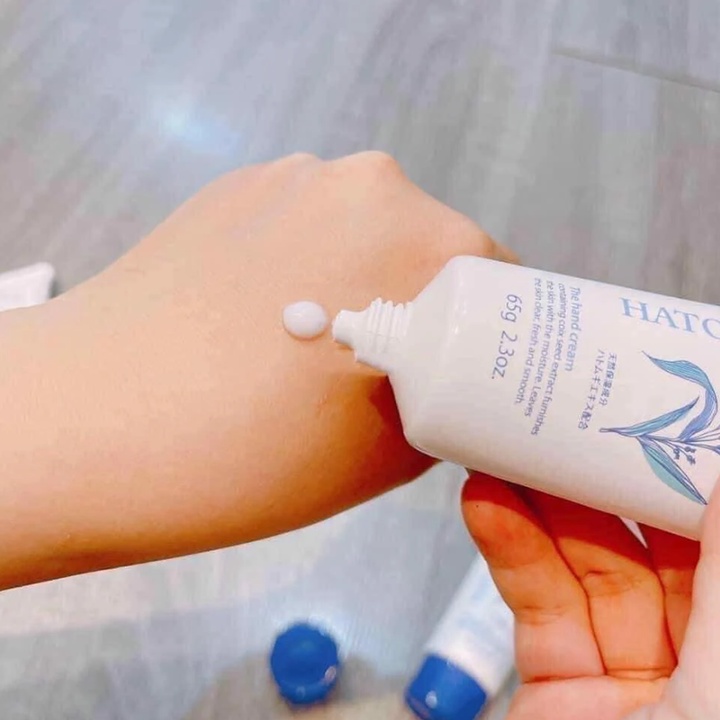 Kem Dưỡng Da Tay HATOMUGI Hạt Ý Dĩ Reihaku Hand Cream 65g