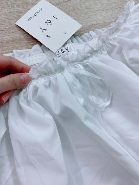 SET ÁO TRỄ VAI CROPTOP MIX QUẦN SOOC VẢI