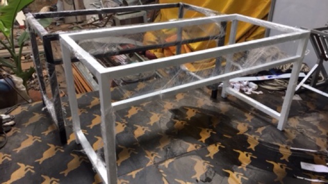 Bàn chân U văn phòng. Bàn làm việc chữ U