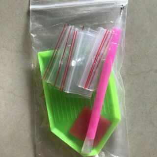 Tranh đính đá PHỐ CỔ LV060