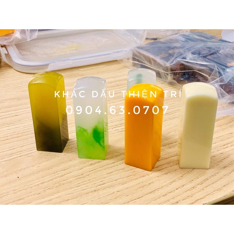 Các mẫu dấu nhựa hình linh vật, làm dấu cá nhân , dấu thư pháp rất độc đáo, 2 cm , cao 6,8cm khắc nội dung theo yêu cầu