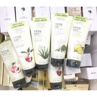 Sữa rửa mặt Herb Day 365 cleansing foam