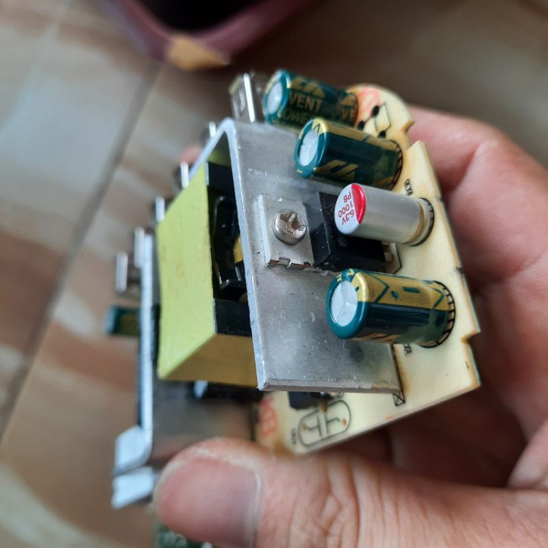 Nguồn rời 220v -5v /6 cổng usb