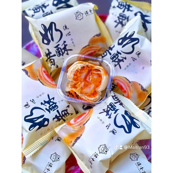 SẴN-RẺ - 1 CHIẾC BÁNH LIU TRỨNG CHẢY SIÊU HẤP DẪN