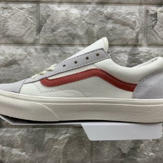 < VIDEO + ẢNH THẬT > GIÀY SNEAKER TRẮNG KẺ ĐỎ THẤP CỔ