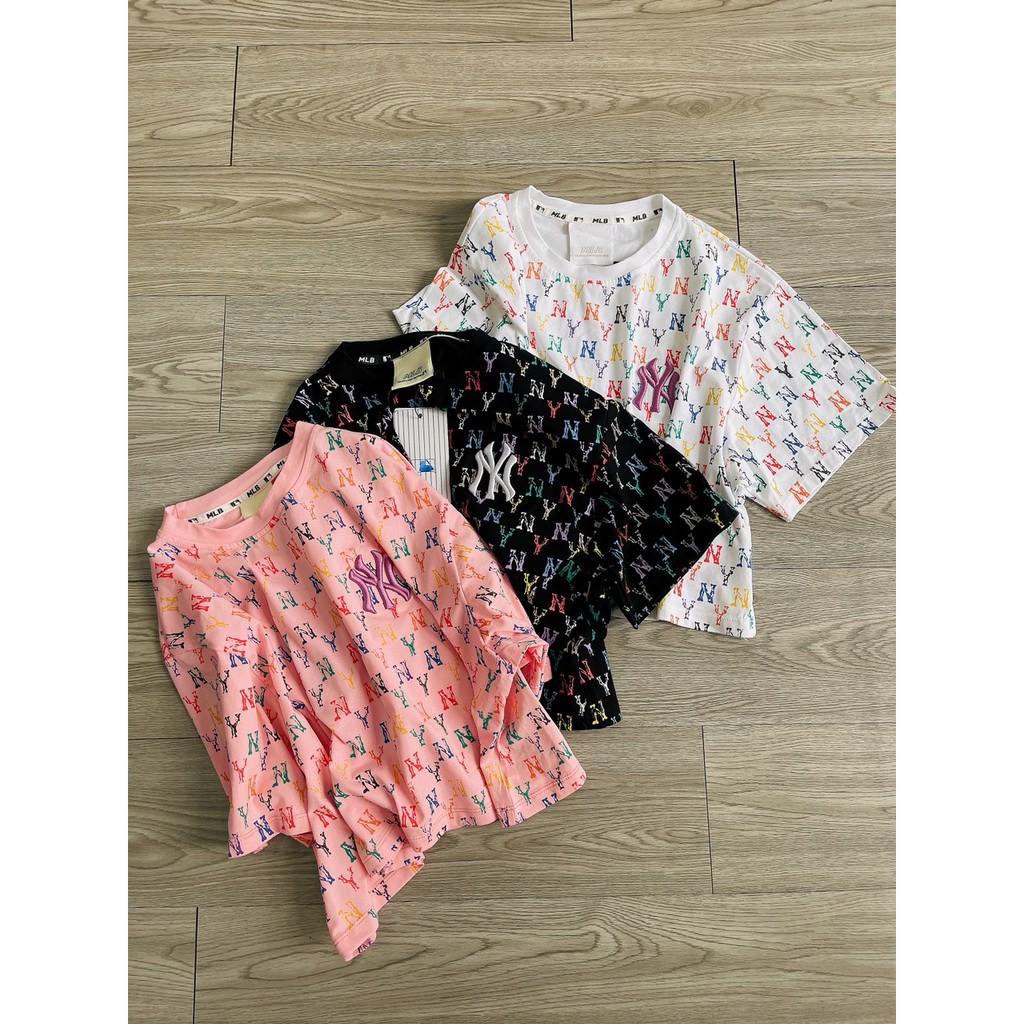 Áo Thun Croptop Logo chữ