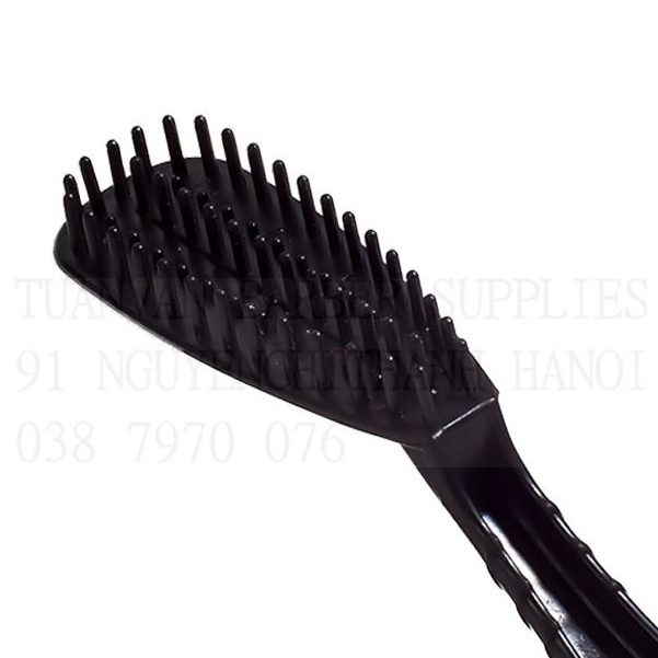 Lược matxa da đầu giúp thuốc nhuộm lên màu đều