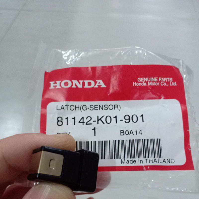 Chốt giữ Nắp cốp Honda Sh việt nam 2013-2020