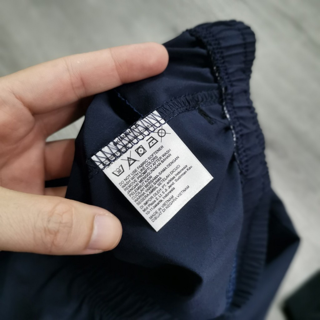 Quần gió xuất dư- không nhăn-chống nước nhẹ dư xịn- 3 túi tiện lợi | BigBuy360 - bigbuy360.vn