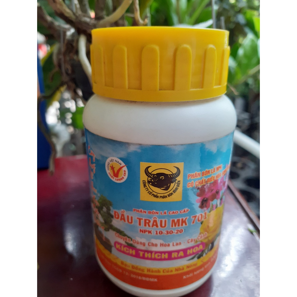 phân bón đầu trâu npk 10-30-20 (phân bón lá cao cấp) chuyên cho hoa lan cây cảnh (kích thích ra hoa)