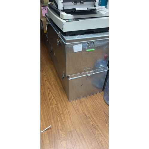 Thùng tôn kt D60cm x R40cm x C40cm đựng giấy tờ, chứng từ.