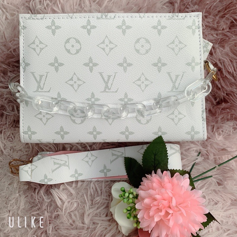 Túi đeo chéo Lv phối dây xích sang trọng - Túi đeo chéo hình hộp vuông | BigBuy360 - bigbuy360.vn