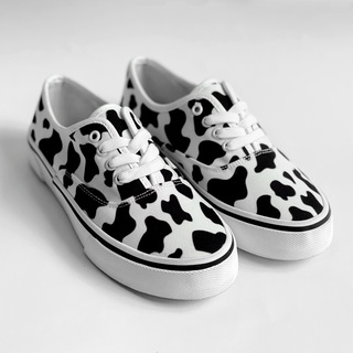 Giày sneaker aatlas in custom họa tiết - bò sữa