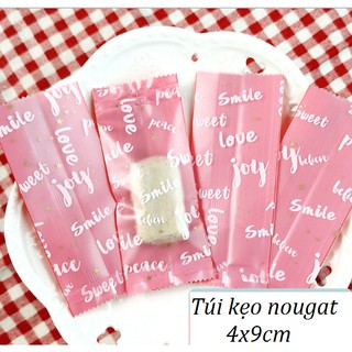 Túi đựng kẹo nougat đỏ hình chữ [200c]