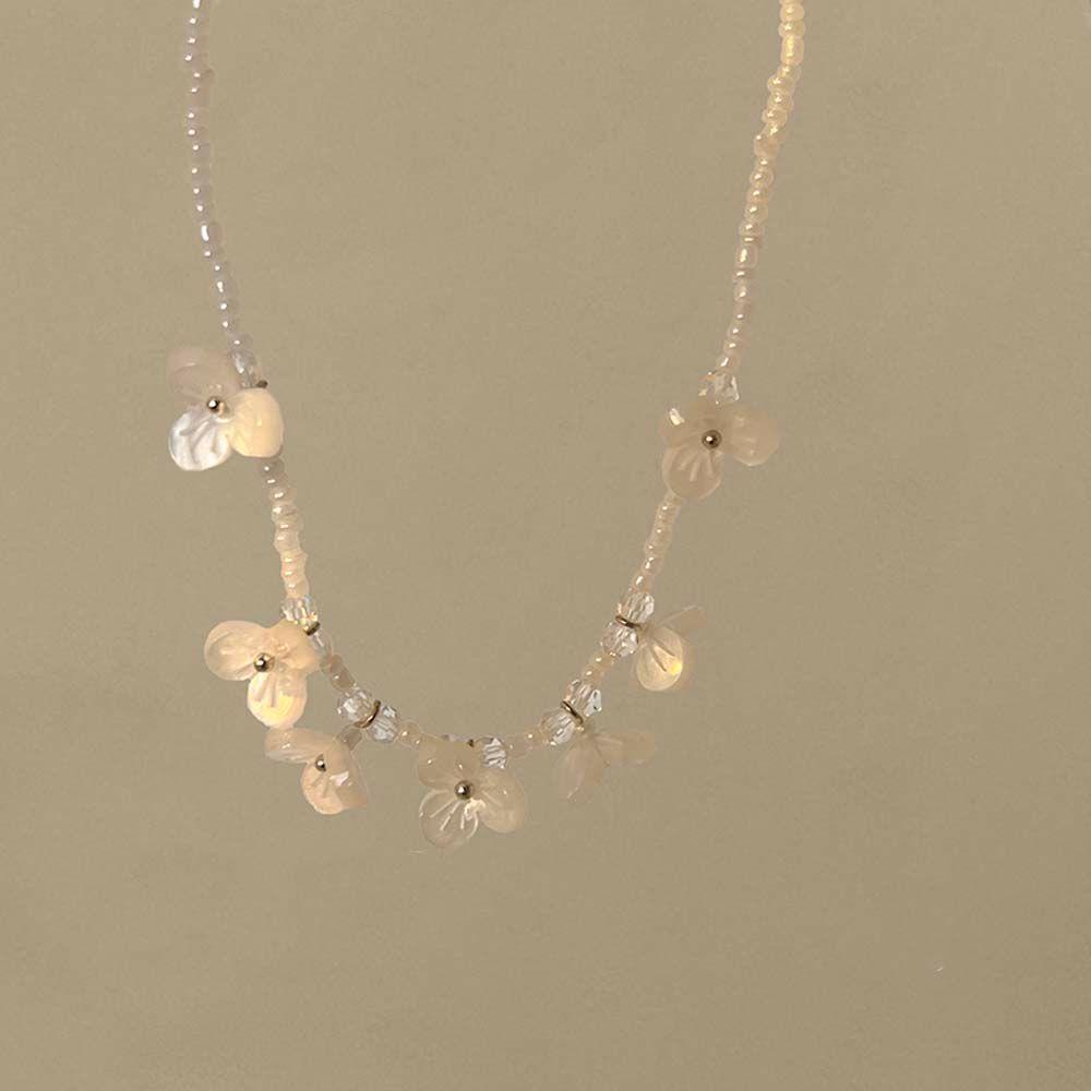 Vòng cổ Hạt Ngọc Trai Mặt Hoa Nhỏ Đơn Giản Phong Cách Bohemian Hàn Quốc Cho Bạn Gái