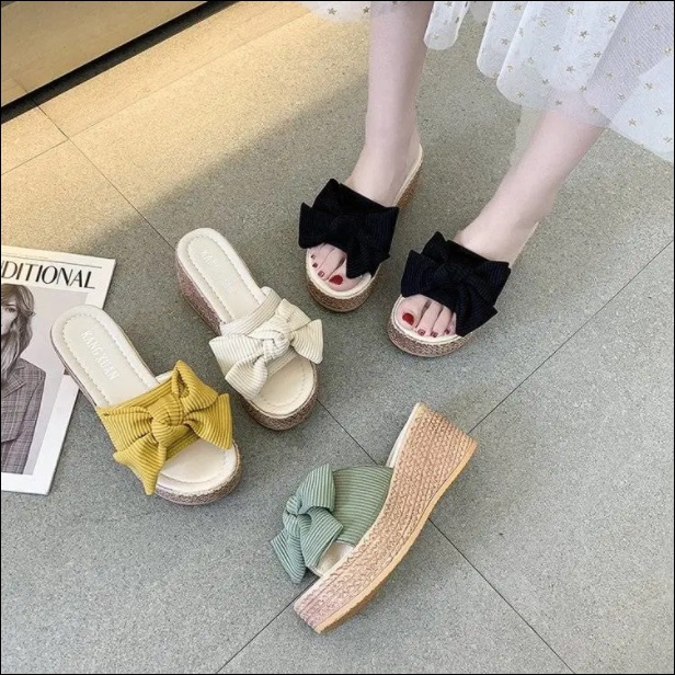 Dép Sandal Cao Gót Đế Xuồng Phong Cách Thời Trang Mới 2022 Dành Cho Nữ