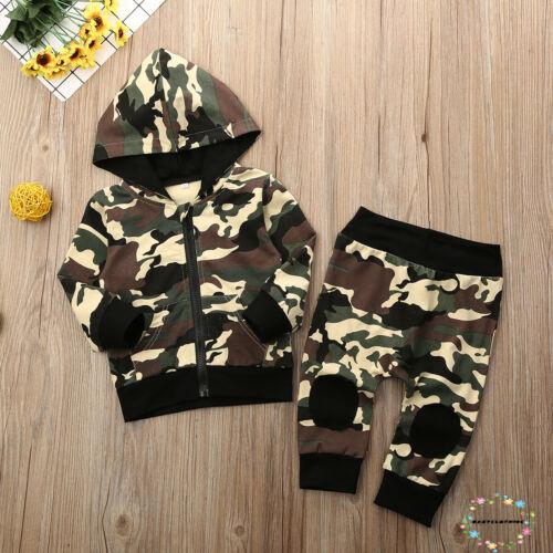 Set áo khoác hoodie + quần dài họa tiết rằn ri cho bé trai