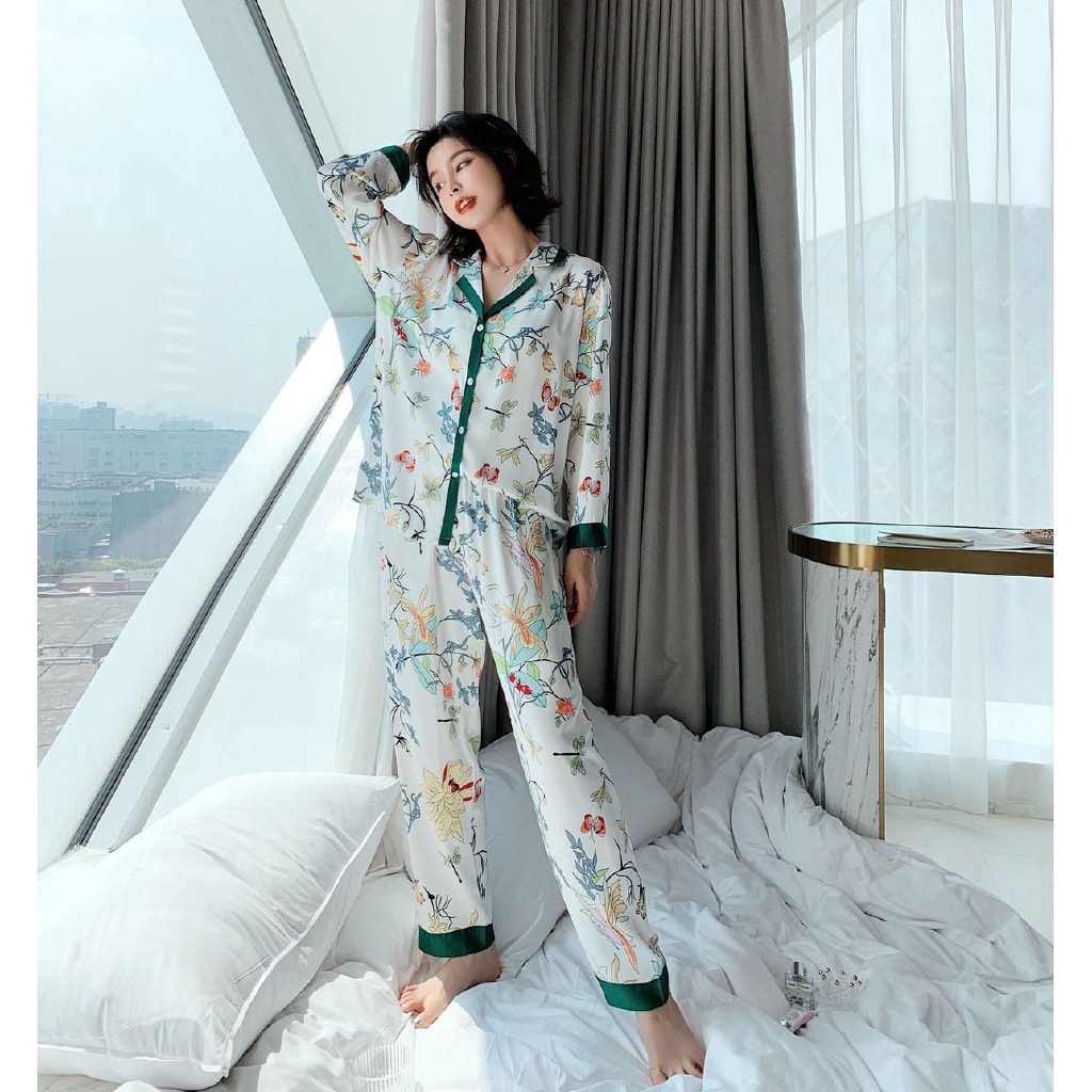 Bộ Đồ Ngủ Pijama Vải Lụa Dài Tay In Họa Tiết Dễ Thương Cho Nữ