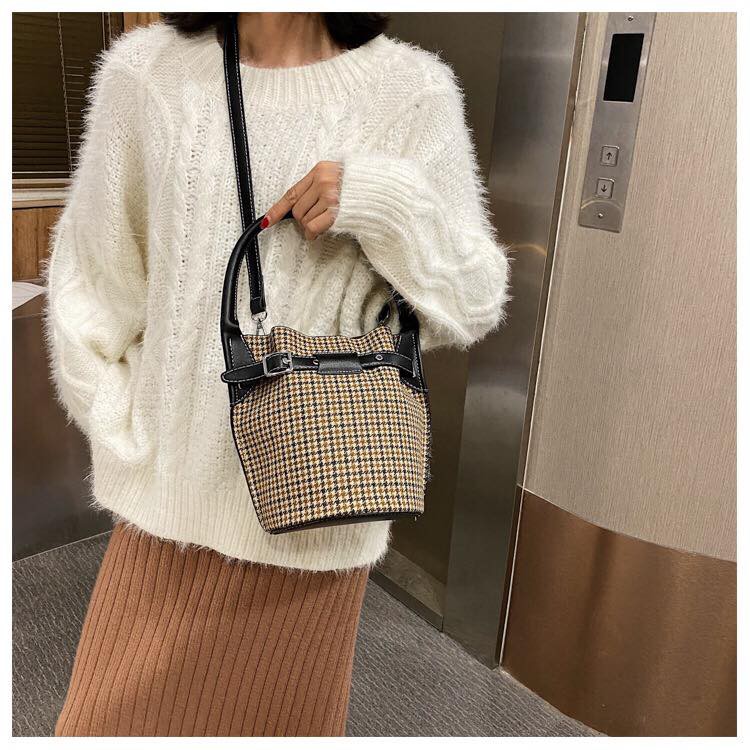 CÓ SẴN - Túi xách dáng xô họa tiết harem cao cấp