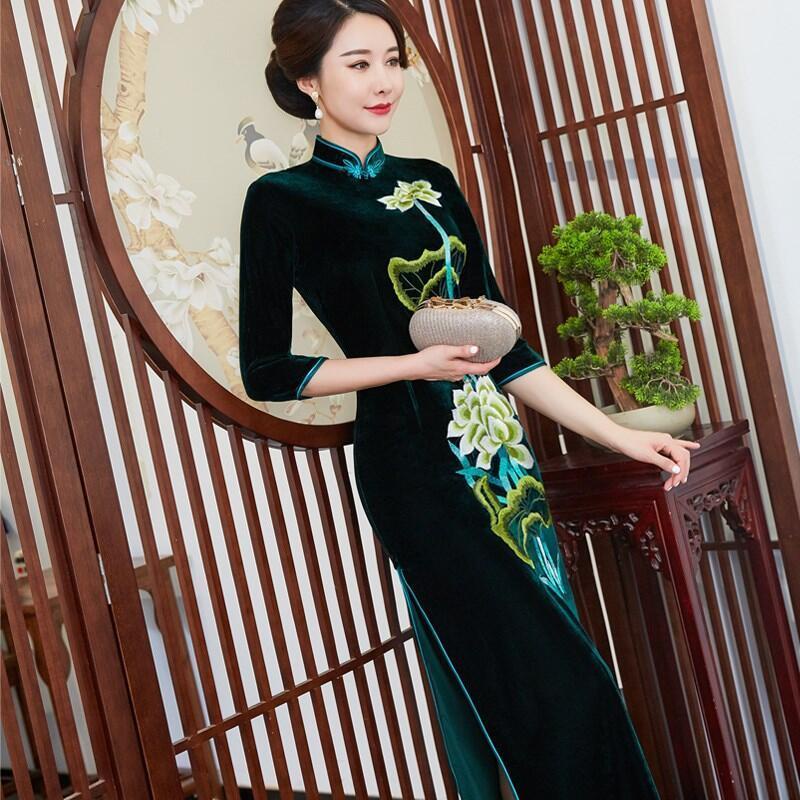 Đầm Sườn Xám Cách Tân Dáng Dài Vải Nhung Thêu Họa Tiết Phong Cách Trung Hoa Thời Trang Thu Đông Cho Nữ