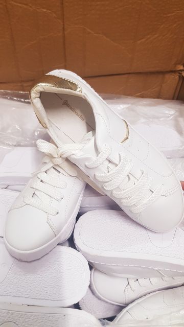 Giày STRADIVARIUS WHITE TRAINERS WITH HELL DETAIL