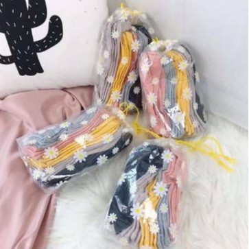 Sét 10 Đôi Tất Nữ Cổ Ngắn Cotton Hoa Cúc Kèm Túi Rút