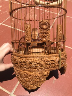Lồng khuyên đục rồng nổi
