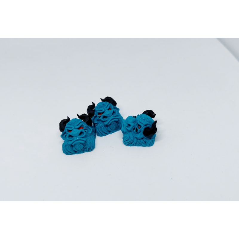 Keycap Bò clone tone dương đen trang trí bàn phím cơ gaming.